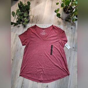 Torrid Girlfriend vneck Tee